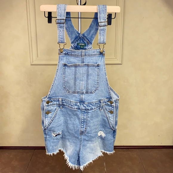 Wild Fable Denim Bib Overall Shorts Size Small